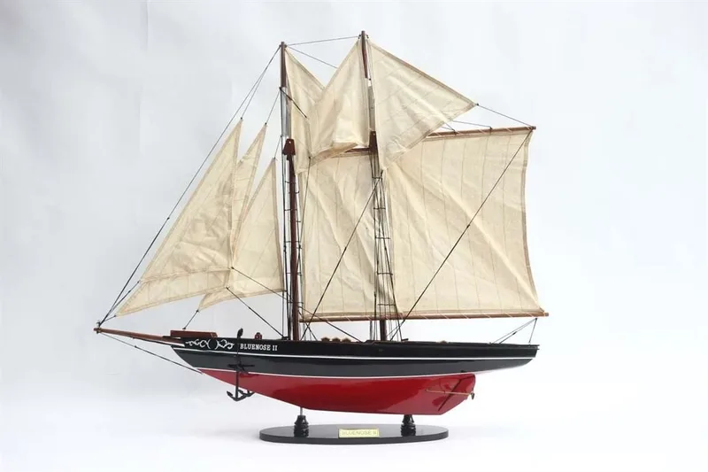 GIANHIEN YT0010P60 BLUENOSE II AHŞAP HAZIR YELKENLİ GEMİ MAKETİ
