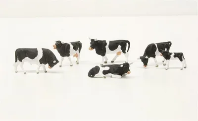 Preiser 10145 1/87 Ölçek kühe, schwarz gefleckt Figürleri
