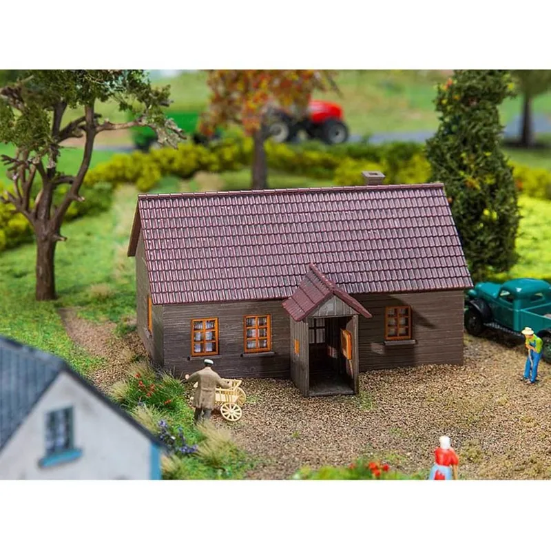 Faller 130601 1/87 Kır Evi Demonte Plastik Maketi