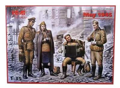 35541 1/35 May 1945 4 figures 1 officer 2 soldier