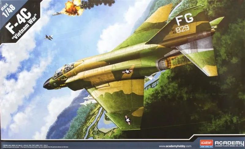 Academy 12294 1/48 F-4C (Vietnam Savaşı) Savaş Uçağı Demonte Plastik Maketi