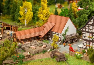 Faller 232371 1/160 Tarımsal Bina ve Aksesuarları Demonte Plastik Maketi