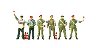16832 1/87 JANDARMA FİGÜRLERİ
