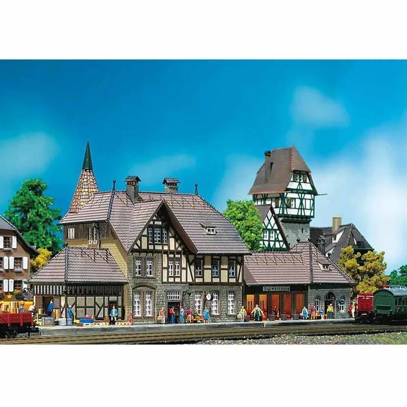 Faller 212111 1/160 Schwarzburg İstasyonu Demonte Plastik Maketi