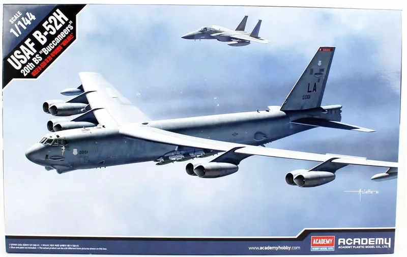Academy 12622 1/144 USAF B-52H 20th BS (Buccaneers) Bombardıman Uçağı Demonte Plastik Maketi